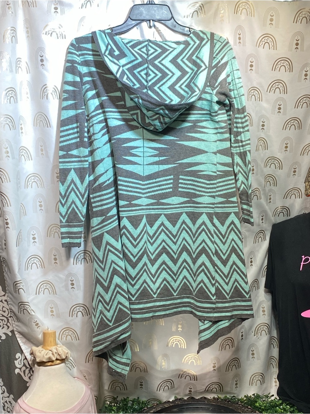 Brittany Black Aztec Open-Front Tunic Cardigan - Mint Green & Gray - Picture 9 of 11